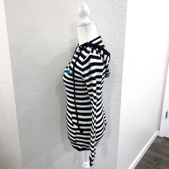 Official Mermaid Gear Race Point Fleece Striped Hoodie - Picture 4 of 9